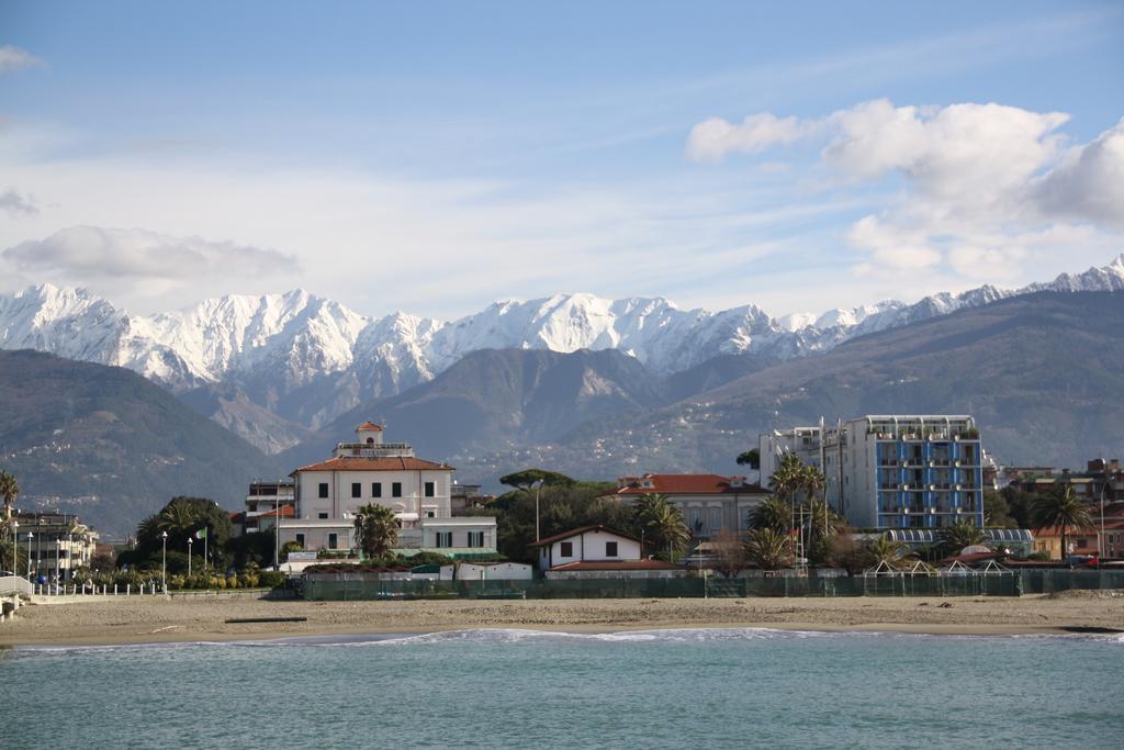 Hotel Parma Mare Марина-ди-Масса Экстерьер фото