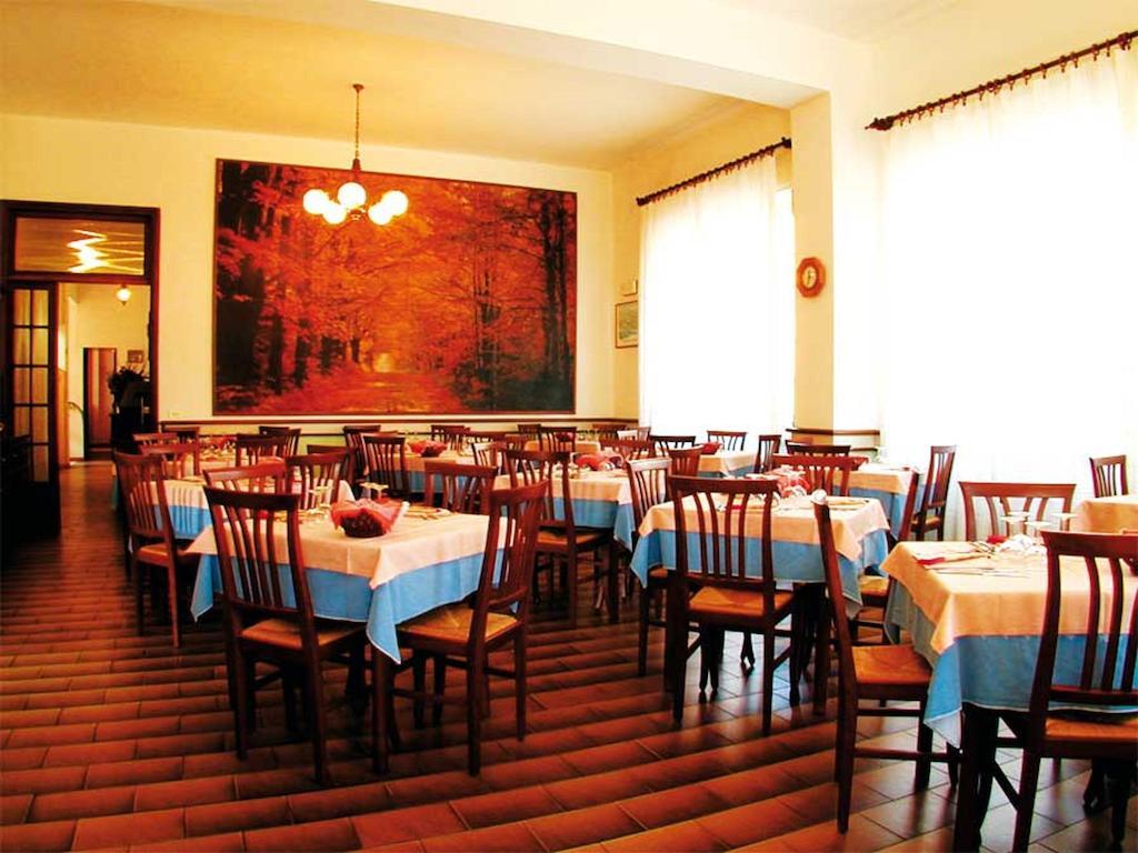 Hotel Parma Mare Марина-ди-Масса Экстерьер фото